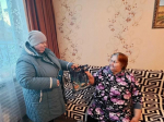 Акция-поздравление на дому для читателей «мудрого возраста» «Новый год в каждый дом».