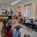 Познавательный космический час под названием «Если очень захотеть, можно в космос полететь».