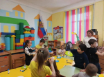 Мастер-класс «Строим, клеим, вырезаем — прямо в космос улетаем»