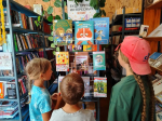 Книжная выставка «Буду другом интересных книг»